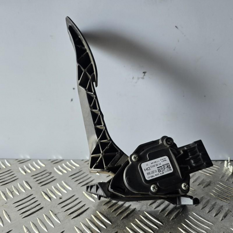Pedala acceleratie Opel Insignia A 2008-2013 2.0 CDTI 13237356 DH