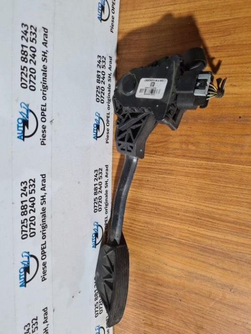 Pedala acceleratie Opel Meriva B facelift 2014-2017 13252887