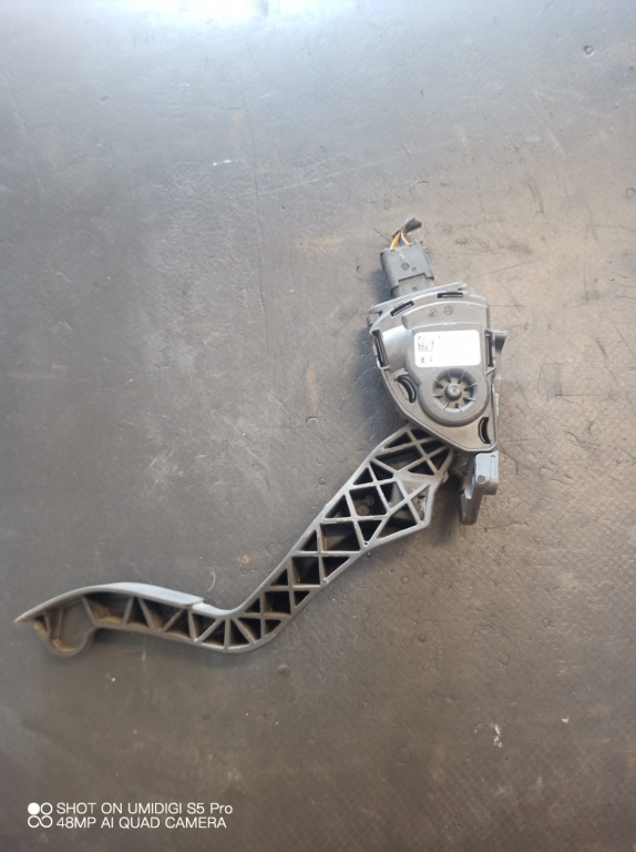 Pedala acceleratie Peugeot 207 Motor 1.4 An 2007 - COD 968075688002