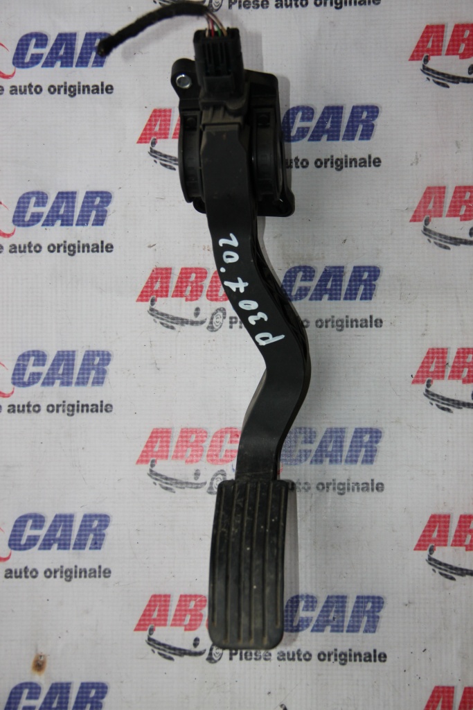 Pedala acceleratie Peugeot 307 1.6 HDI cod: 9645851580 model 2002