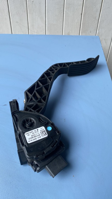 Pedala acceleratie Peugeot 308 SW 1.6 THP 5FX 2009 Cod : 9681844480