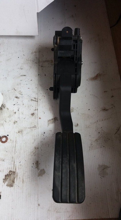 Pedala acceleratie renault laguna 3 2.0 dci m9r 0280755085
