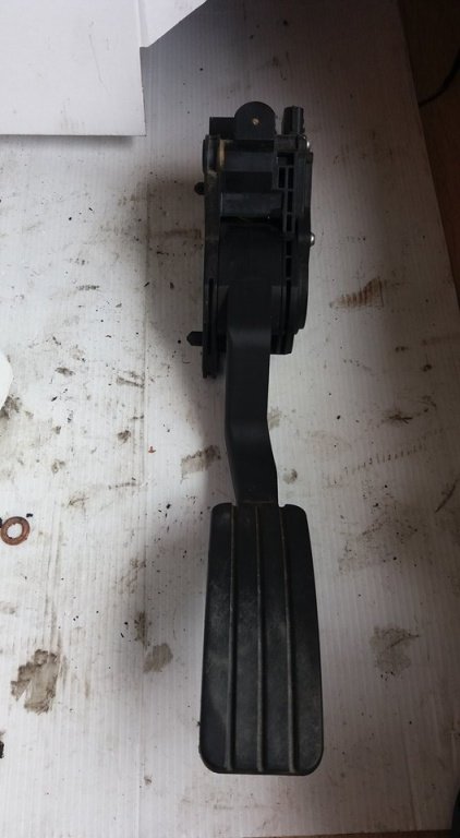 Pedala acceleratie renault laguna 3 2.0 dci m9r 0280755085