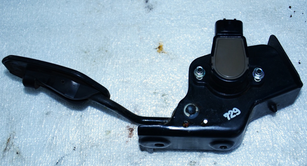 PEDALA ACCELERATIE+SENZOR COROLLA VERSO 2.2 2004 ~ 2009 100KW