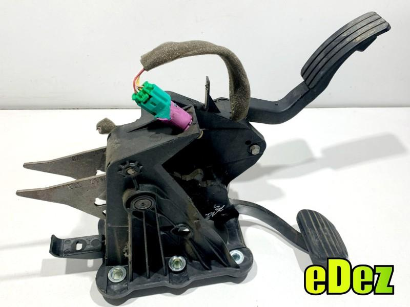 Pedala acceleratie si frana Renault Laguna 3 (2007-2010) 1.5 dci K9K 846 180050001R