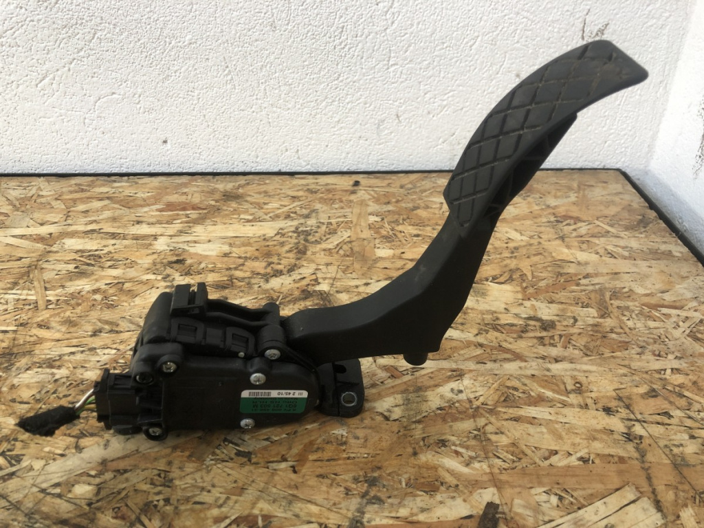 Pedala acceleratie Skoda Fabia 3 combi sedan 2011 (6Q1721503M)