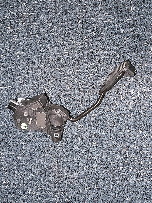 PEDALA ACCELERATIE TOYOTA YARIS 1.0 INJ - (2005 2011)