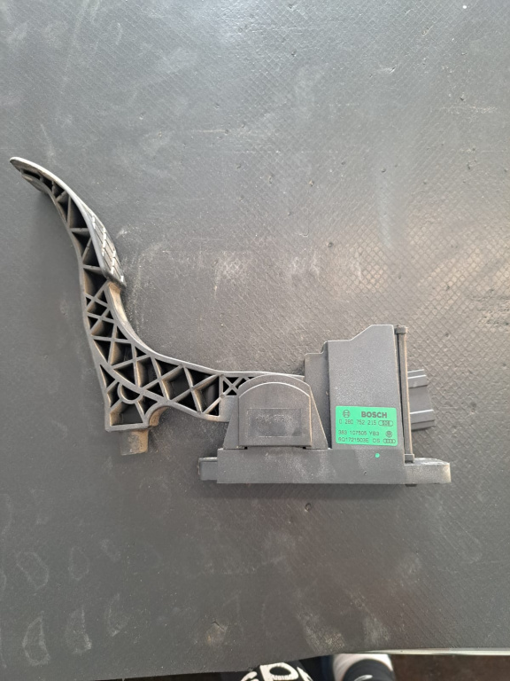 Pedala acceleratie volan pe stanga Skoda FABIA 1 1999 > 2008 - COD 6Q1721503E