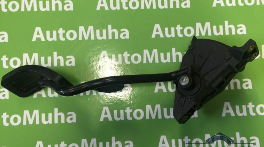 Pedala acceleratie Volkswagen Passat (2000-2005) 8D2721523B