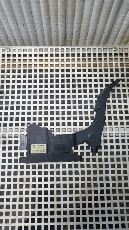 Pedala acceleratie Volkswagen Polo 1.4 TDI AMF 2001 OEM 6N1721503D