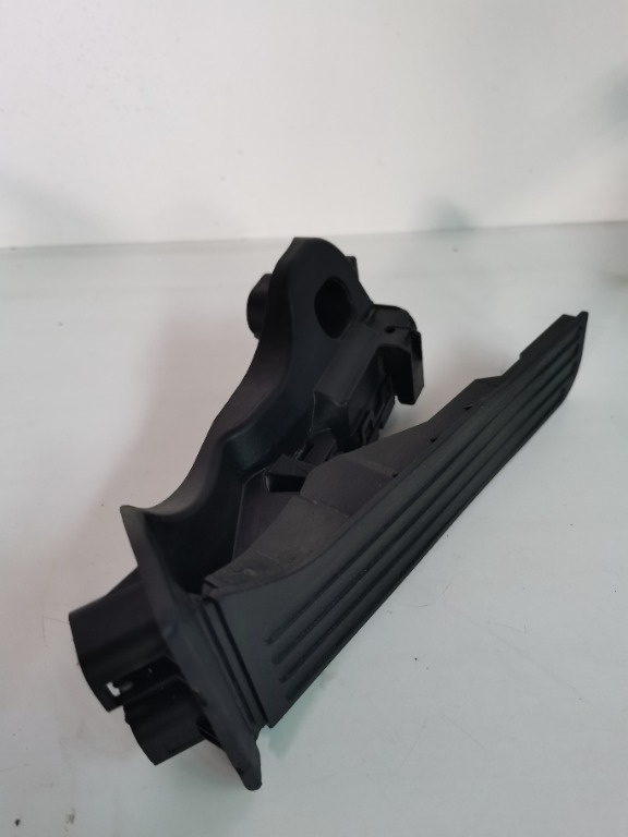 Pedala acceleratie VW Golf 5 Passat B6 Octavia 1K1 721 503 L