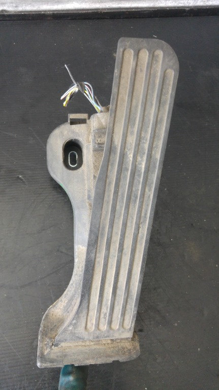 Pedala acceleratie vw passat 3c b6 1k1721503l
