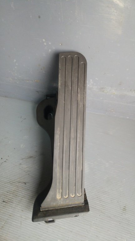 Pedala acceleratie vw passat b6 3c 2005-2010 1k1723503l