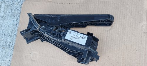 Pedala acceleratie VW Touran 2003 2004 2005 2006