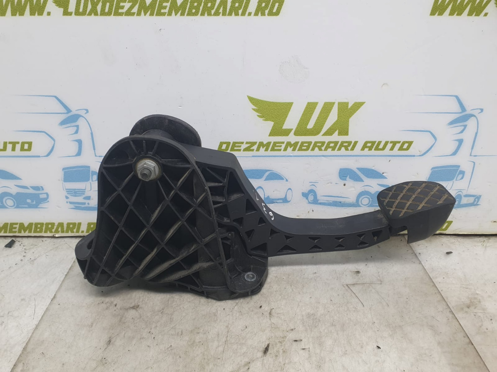 Pedala ambreiaj 1k1721059cg 1.6 benzina BSE Skoda Octavia 2 [2004 - 2008] 1.6 benzina BSE