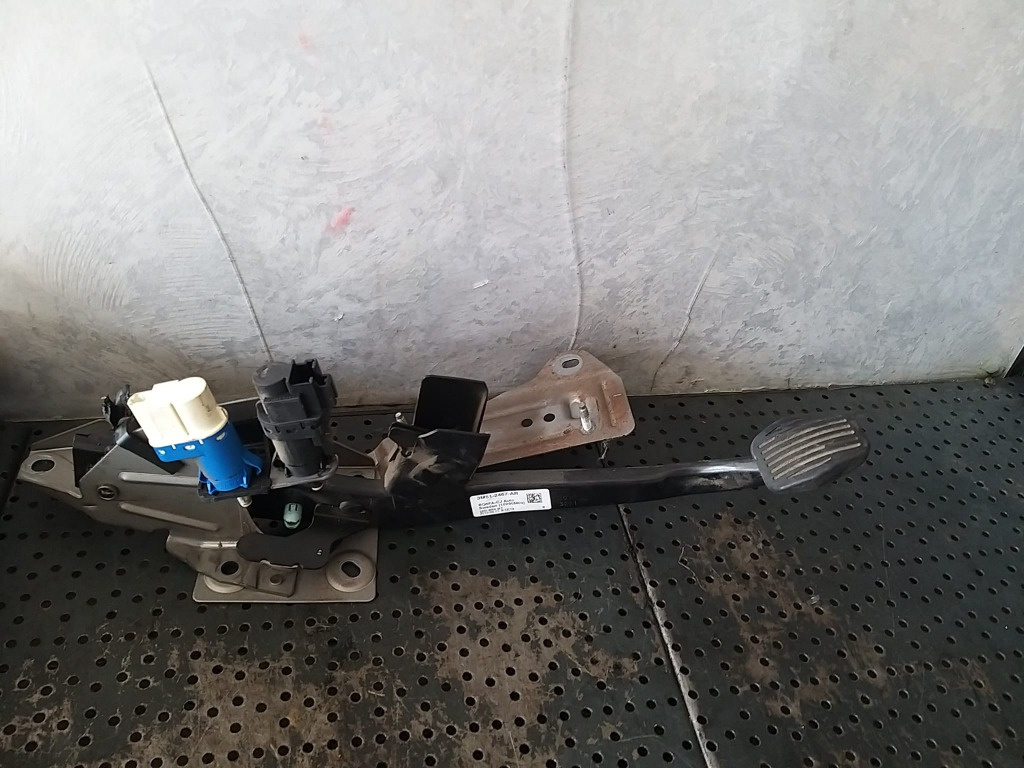 Pedala ambreiaj 2.0 tdci ford kuga 1 3m512467ar