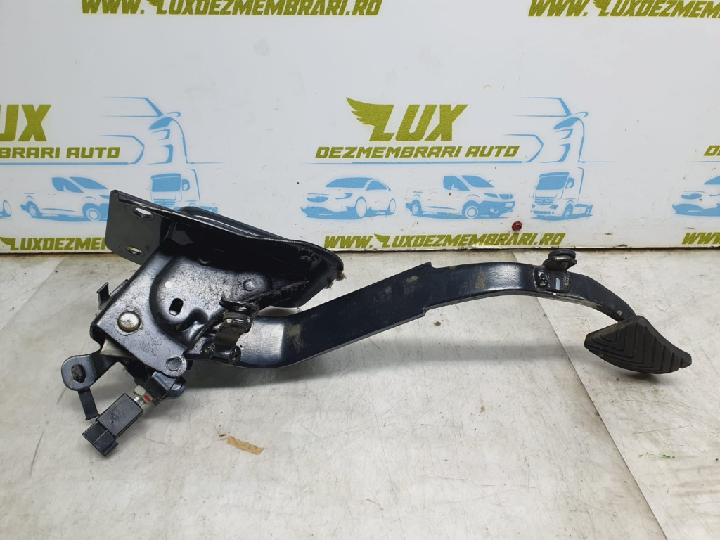 Pedala ambreiaj 2.2 hdi Peugeot 4007 [2007 - 2012] Crossover 2.2 hdi