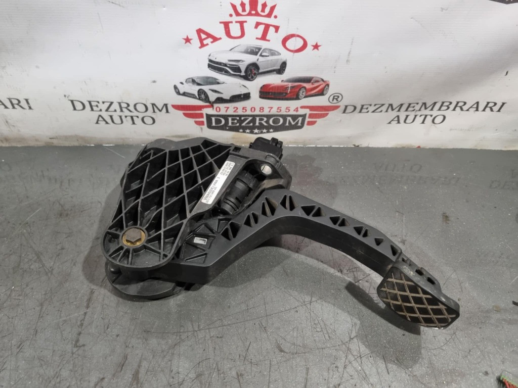 Pedala ambreiaj 3C1721059AC VW Passat B6 1.8 TSI CDAA 160 cai