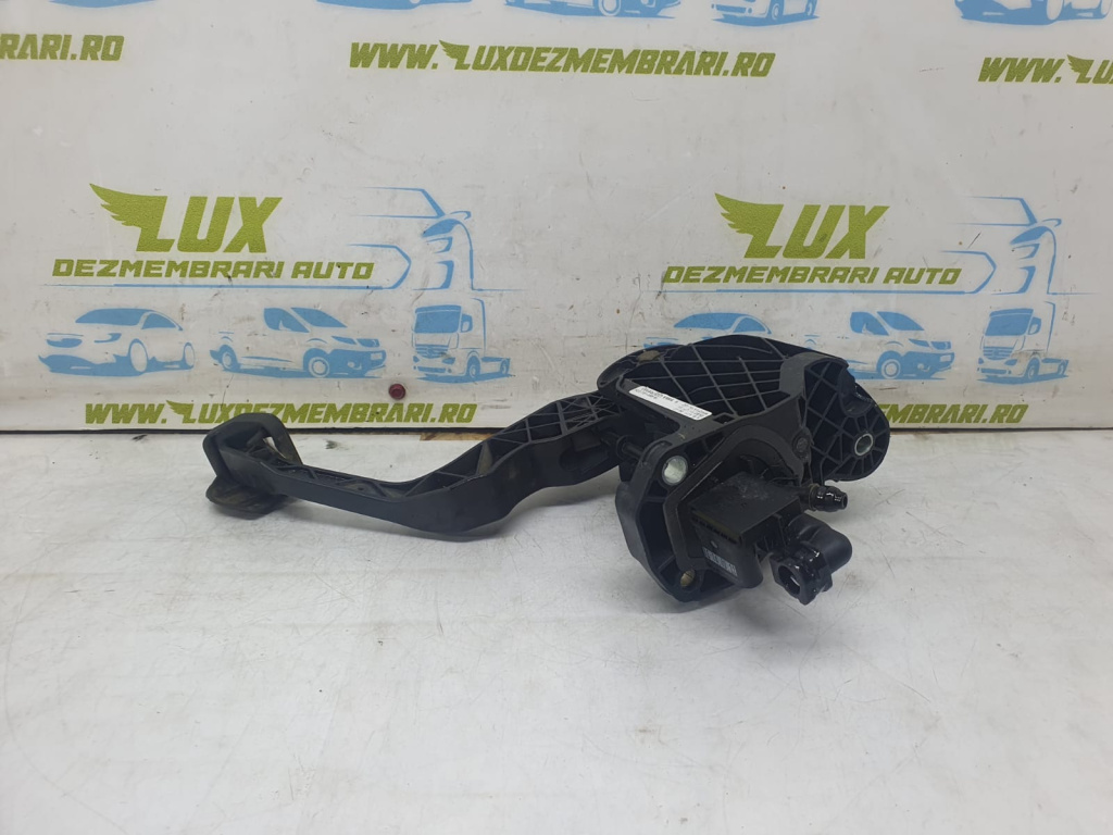 Pedala ambreiaj 3C2721059BE 2.0 tdi Volkswagen VW Passat B6 [2005 - 2010]