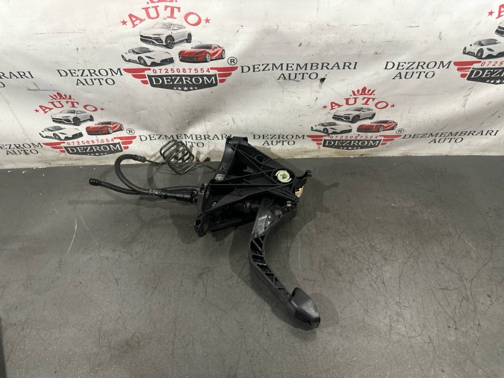 Pedala ambreiaj 5Q1721059HE SEAT Leon III Hatchback (5F1) 1.5 TGi 131 cai DHFA