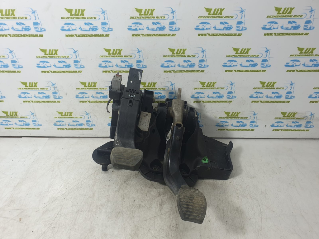 Pedala ambreiaj frana 55703354 Opel Corsa D [2006 - 2011]