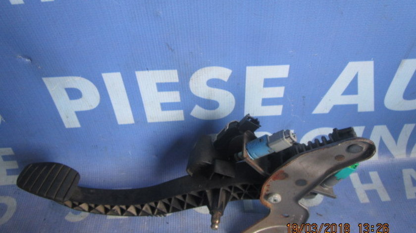 Pedala ambreiaj Renault Scenic 1.9dci ; 8200155995