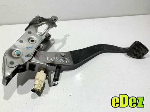 Pedala ambreiaj Toyota Corolla (2012-2018) 1.6 benzina 1ZRFAE