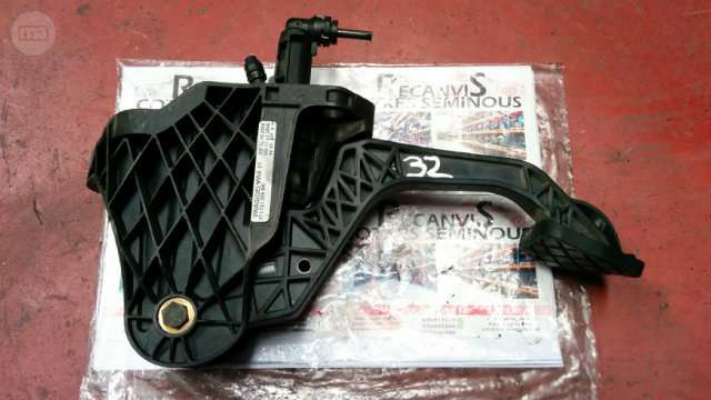 PEDALA EMBRAGUE VOLKSWAGEN TOURAN 1T1721059BR1T1721059BR