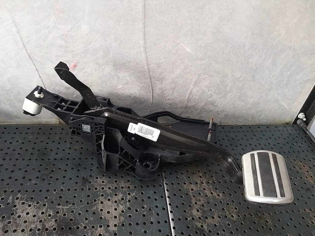 Pedala frana 1.6 b citroen c5 aircross 980799458000 9833339280 9833339280