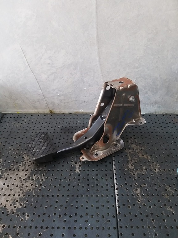 Pedala frana 2.0 tdi audi q3 8u 1k1721117h