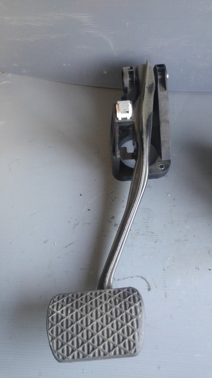Pedala frana automata mercedes a-class w176 a180 2.0cdi a2462900019