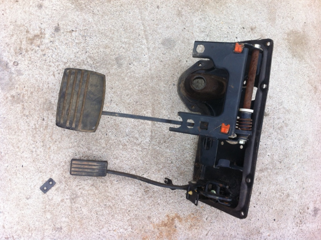 Pedale Land Rover Discovery [1989 - 1997] SUV 5-usi 2.5 TDi AT (124 hp) (LJ LG) TD 300