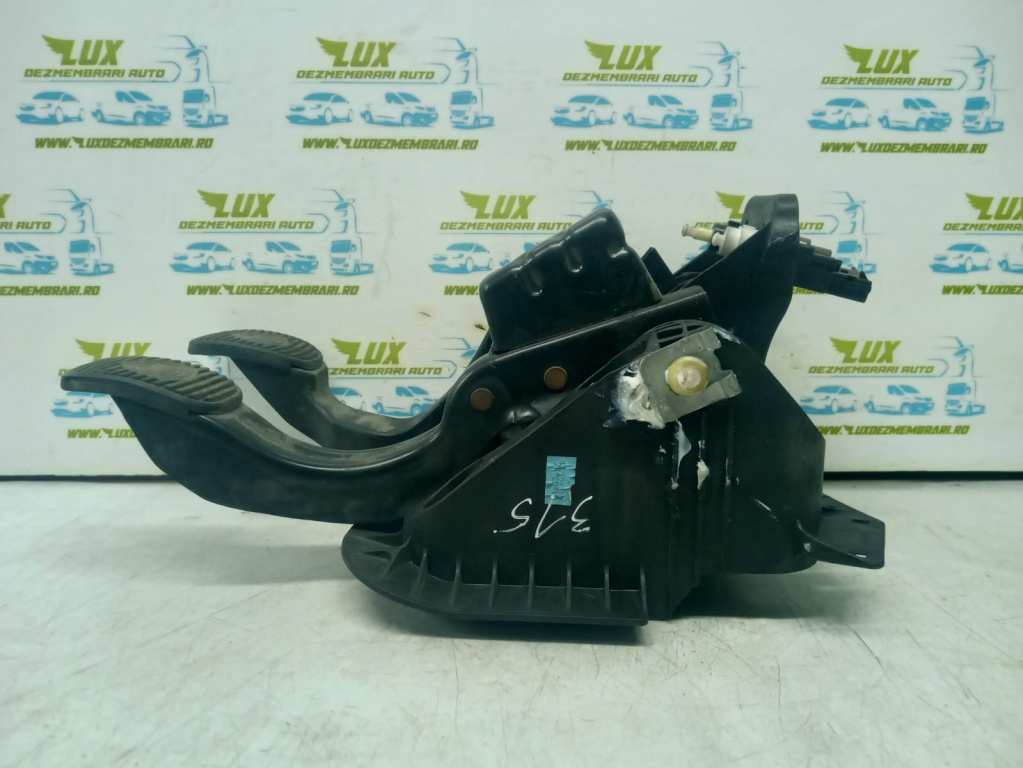 Pedalier pedale 3808430008 Lancia Ypsilon 2 (Type 843) [2003 - 2006] 1.4 benzina 843a1000