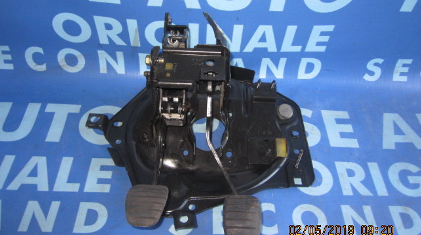 Pedalier Renault Clio 1.6i 16v; 00134449