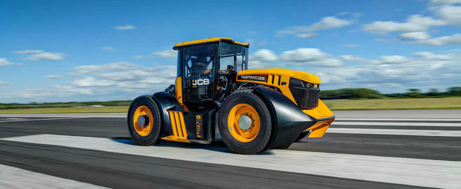 Performanta incredibila reusita cu un TRACTOR. Viteza maxima atinsa de monstrul cu 1000 de cai putere Performanta incredibila reusita cu un TRACTOR. Viteza maxima atinsa de monstrul cu 1000 de cai putere