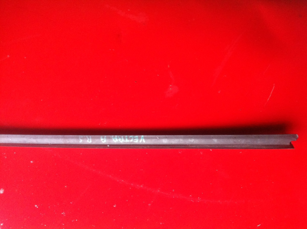 Perie geam int dr spate Opel Vectra A [1988 - 1995] Sedan 1.6 MT (75 hp) (86_ 87_)