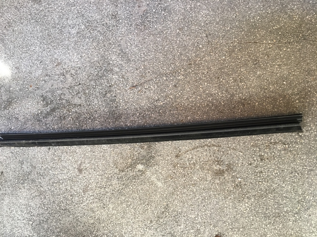 Perie interior geam usa dreapta spate Mercedes-Benz A-Class W169 [2004 - 2008] Hatchback 5-usi A 150 MT (95 hp) X23FK2/A150 1.5 1498CC - 266.920