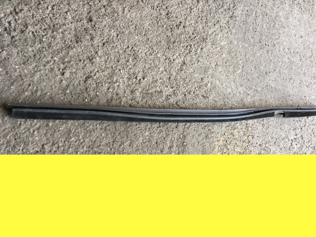 Perie interior geam usa dreapta spate Opel Astra G [1998 - 2009] Hatchback 5-usi 2.0 DTI MT (101 hp) (F48_ F08_)
