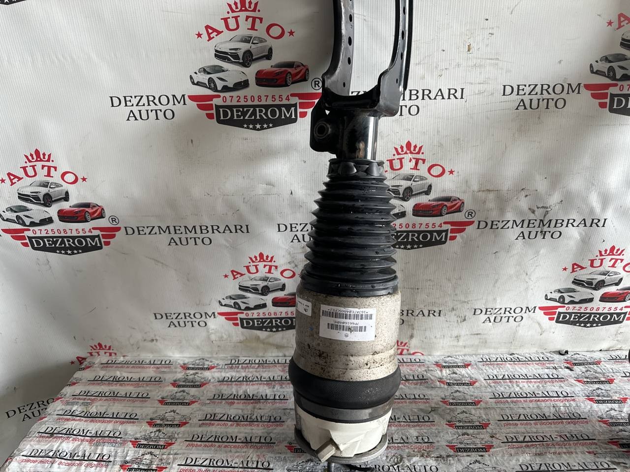 Perna aer fata dreapta PORSCHE Cayenne (92A) 3.6 GTS 440 cai cod: 7P6616040H