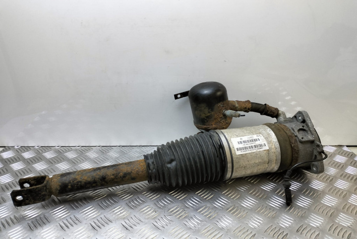 Perna aer spate stanga 4E0616001E Audi A8 D3/4E [2002 - 2005]
