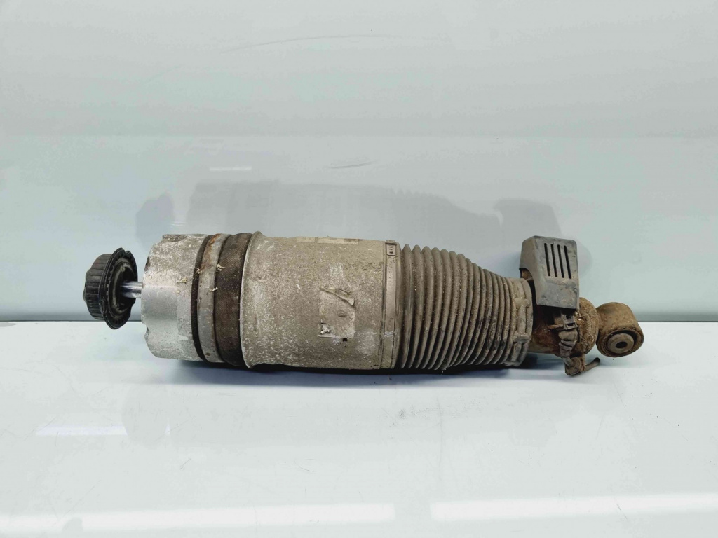 Perna aer stanga spate Volkswagen Touareg (7LA, 7L6) [Fabr 2003-2010] 7L8616019