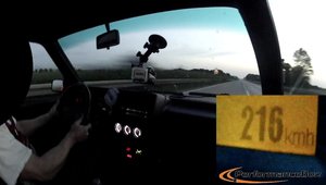 Peste 320 km/h la bordul unui Golf