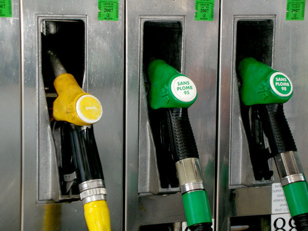 Petrom ieftineste carburantii Petrom ieftineste carburantii