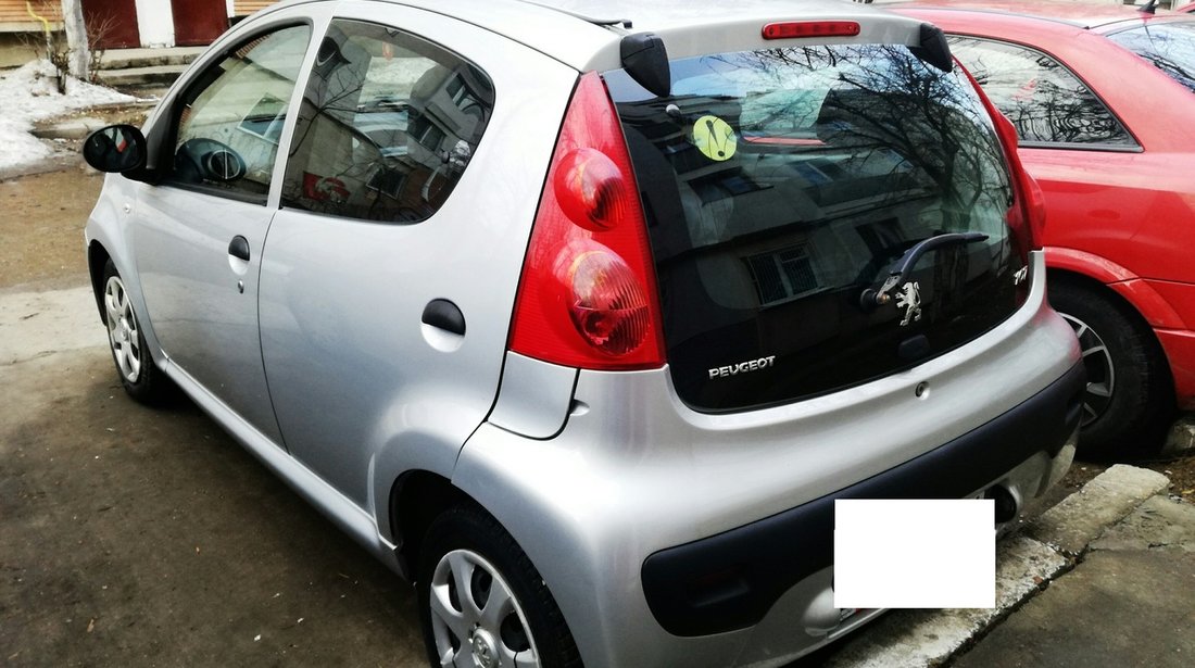 Peugeot 107 1KR-FE 2011