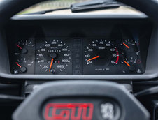 Peugeot 205 GTI cu 6.928 kilometri la bord