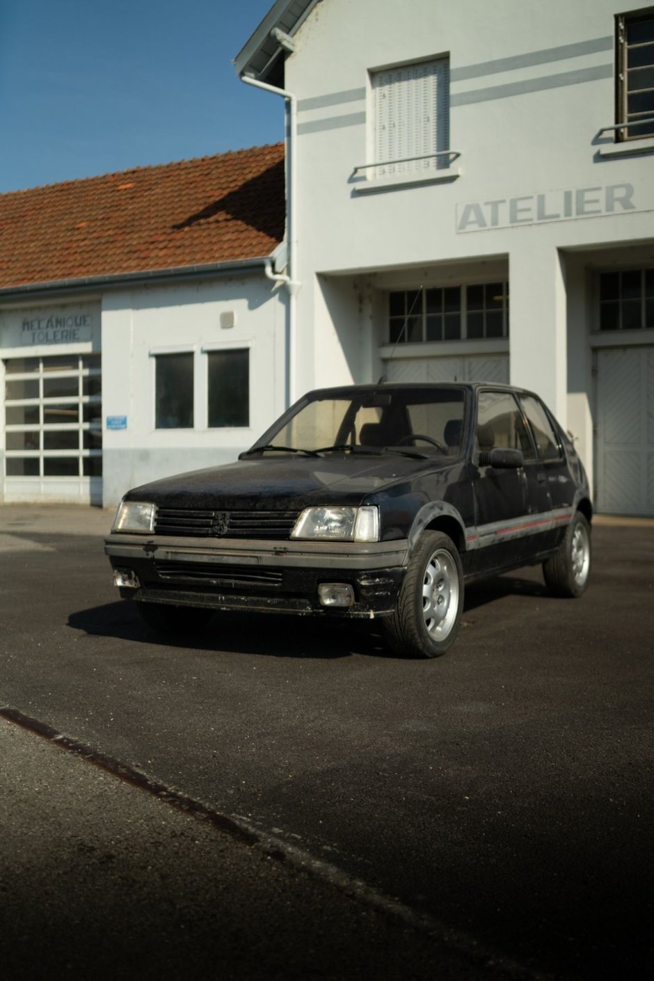 Peugeot 205 GTi restaurat