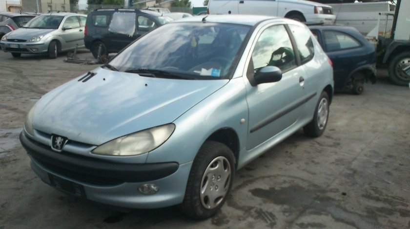 Peugeot 206 3usi an 2000 motor 1.1 tip hfz
