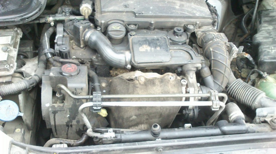 Peugeot 206 5usi an 2002 motor 1 4hdi tip 8hx