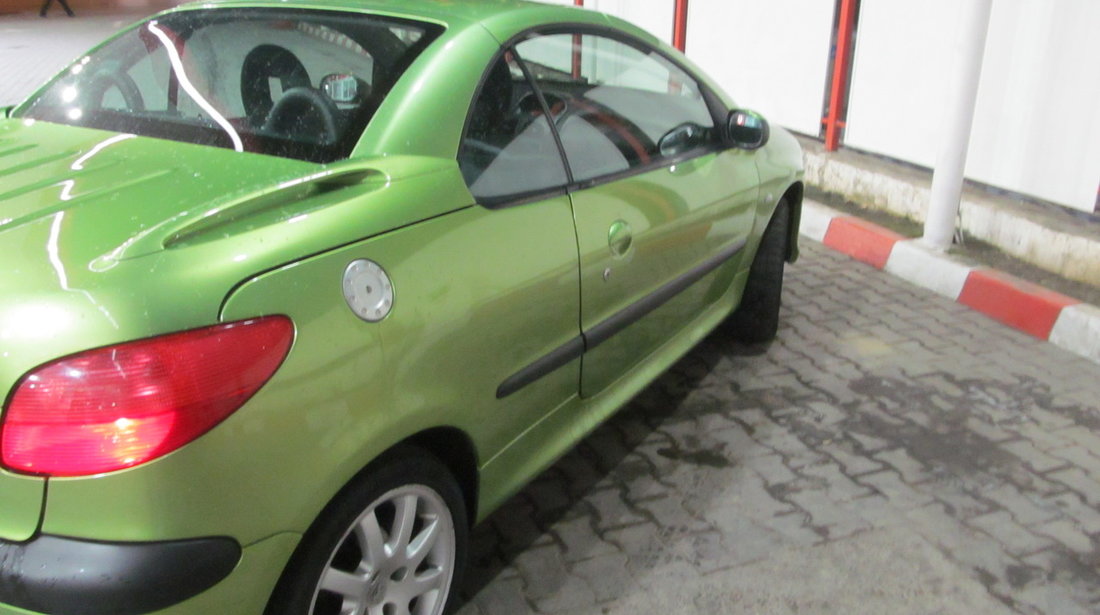 Peugeot 206 CC 2.0i 16V 2002