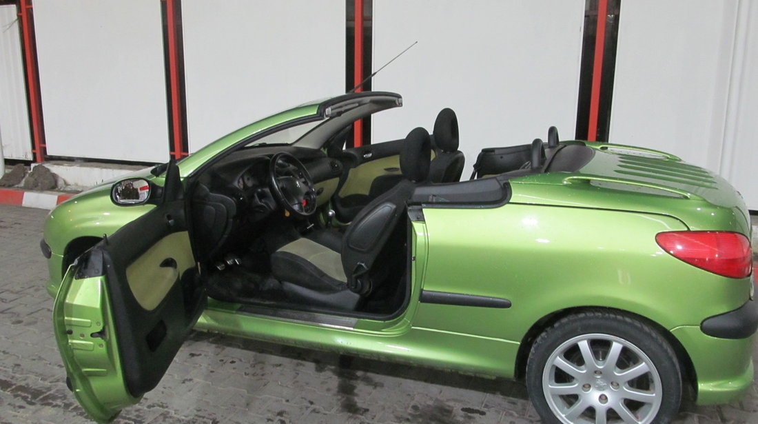 Peugeot 206 CC 2.0i 16V 2002